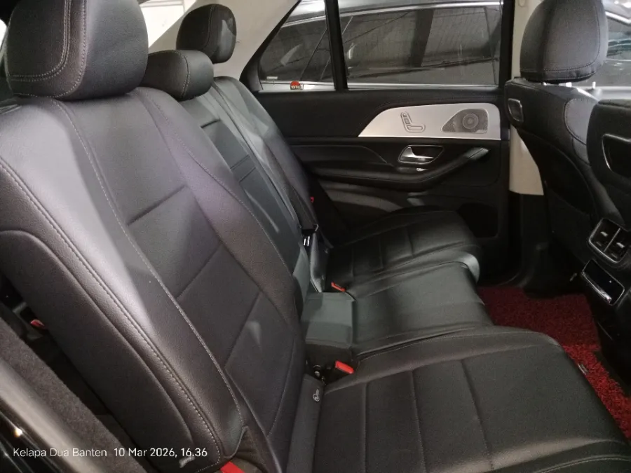 Foto Mobil Bekas Kabin Belakang Mercedes-Benz GLE450 3.0 4MATIC AMG Line tahun 2019