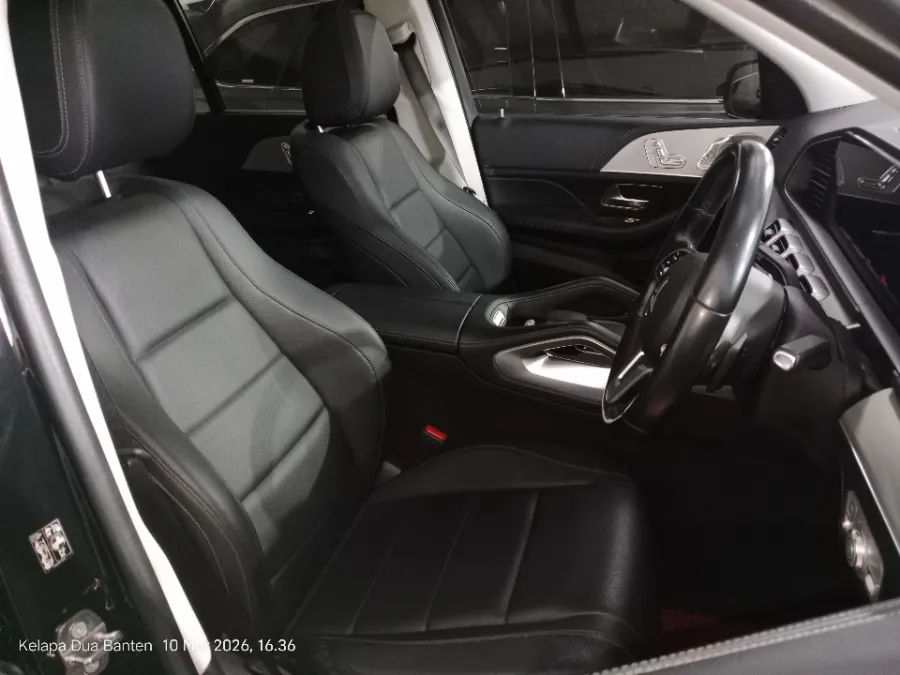 Foto Mobil Bekas Kabin Depan Mercedes-Benz GLE450 3.0 4MATIC AMG Line tahun 2019