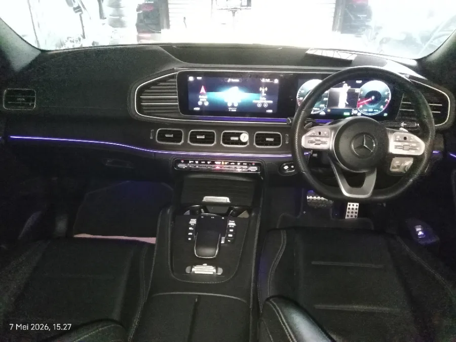 Foto Mobil Bekas Dashboard Mercedes-Benz GLE450 3.0 4MATIC AMG Line tahun 2020