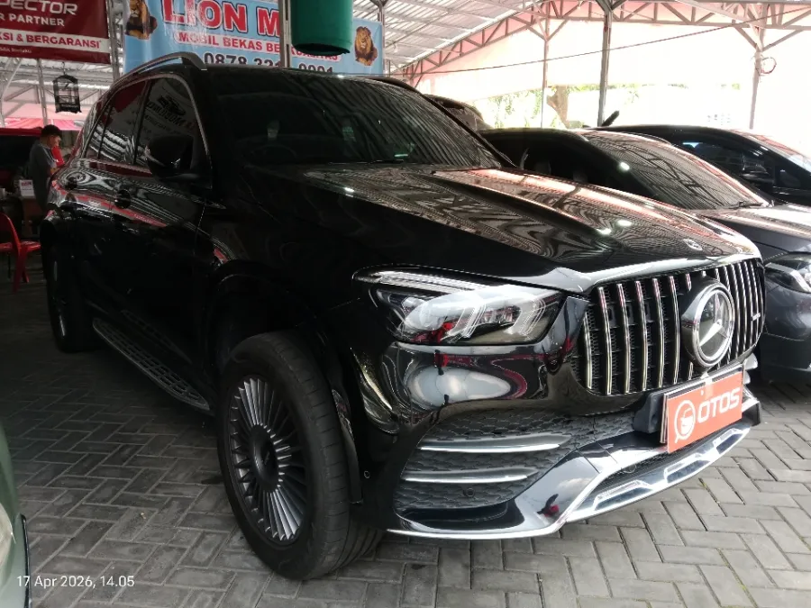 Foto Mobil Bekas Kanan Depan Mercedes-Benz GLE450 3.0 4MATIC AMG Line tahun 2021