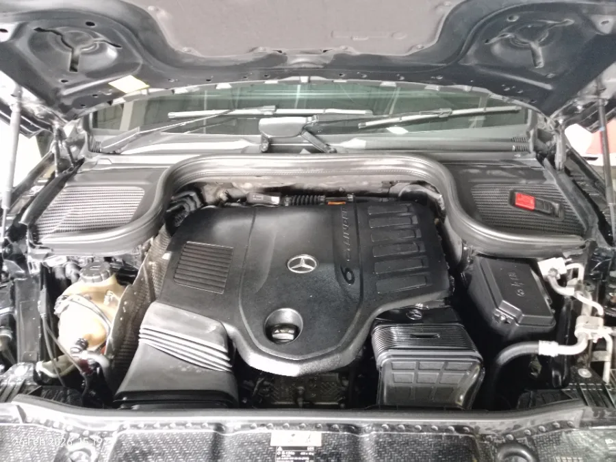 Foto Mobil Bekas Mesin Mercedes-Benz GLE450 3.0 4MATIC AMG Line tahun 2021