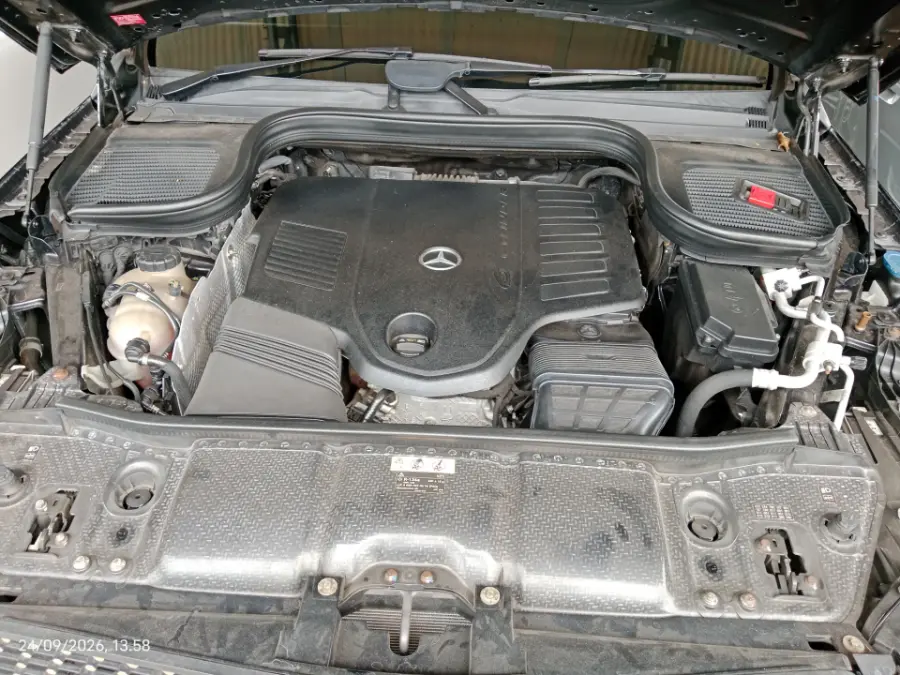 Foto Mobil Bekas Mesin Mercedes-Benz GLE450 3.0 4MATIC AMG Line tahun 2021