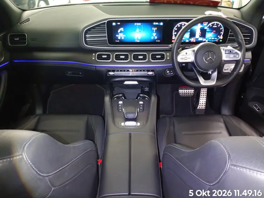 Foto Mobil Bekas Dashboard Mercedes-Benz GLE450 3.0 4MATIC AMG Line tahun 2022