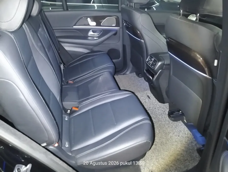 Foto Mobil Bekas Kabin Belakang Mercedes-Benz GLE450 3.0 4MATIC AMG Line tahun 2022