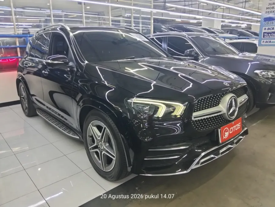 Foto Mobil Bekas Kanan Depan Mercedes-Benz GLE450 3.0 4MATIC AMG Line tahun 2022