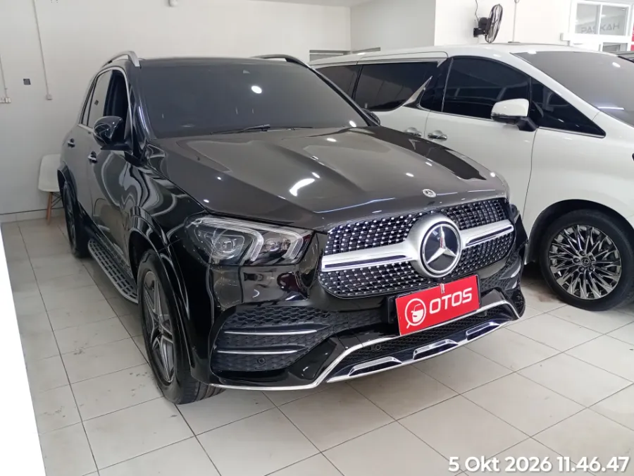 Foto Mobil Bekas Kanan Depan Mercedes-Benz GLE450 3.0 4MATIC AMG Line tahun 2022