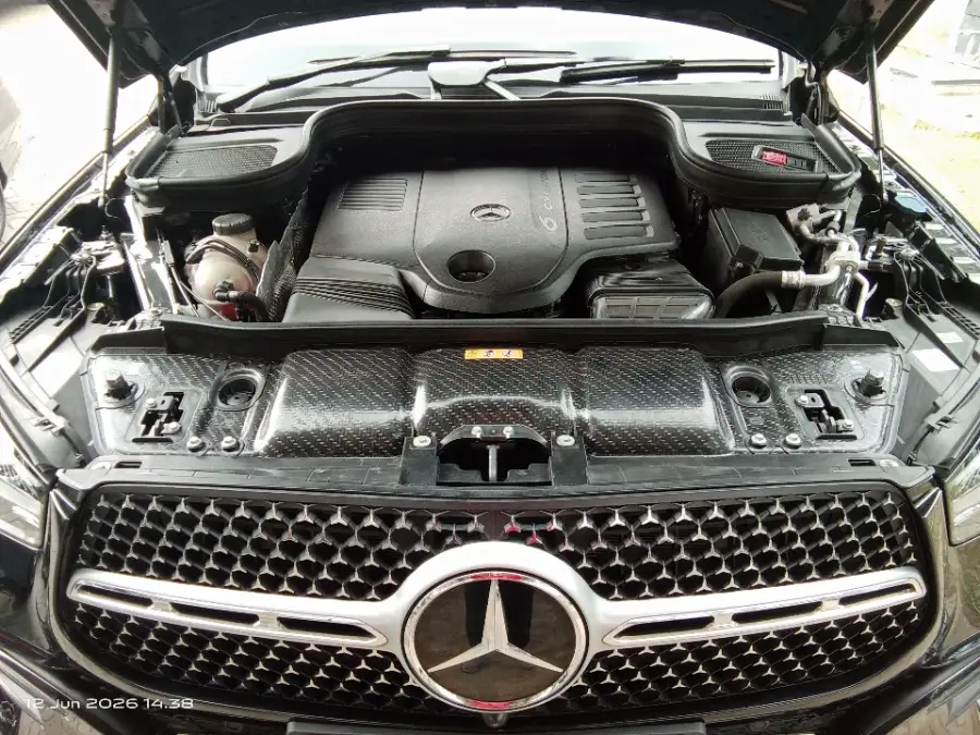 Foto Mobil Bekas Mesin Mercedes-Benz GLE450 3.0 4MATIC AMG Line tahun 2023