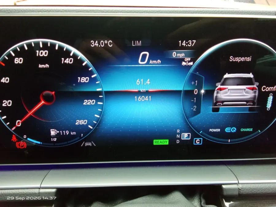 Foto Mobil Bekas Odometer Mercedes-Benz GLE450 3.0 4MATIC AMG Line tahun 2023