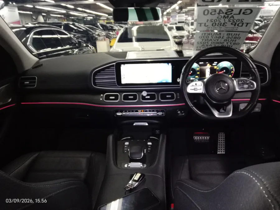 Foto Mobil Bekas Dashboard Mercedes-Benz GLS450 3.0 4MATIC AMG Line tahun 2021