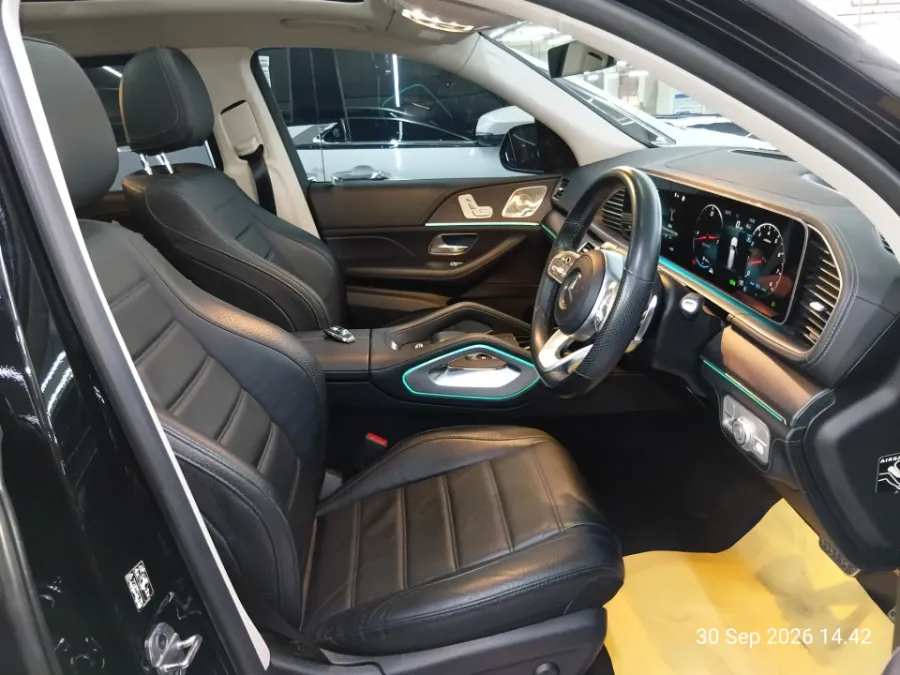Foto Mobil Bekas Kabin Depan Mercedes-Benz GLS450 3.0 4MATIC AMG Line tahun 2022