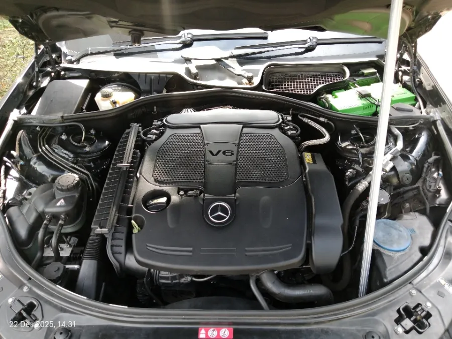 Foto Mobil Bekas Mesin Mercedes-Benz S350L 3.5 CGI tahun 2011