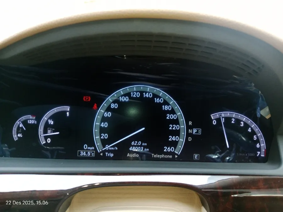 Foto Mobil Bekas Odometer Mercedes-Benz S350L 3.5 CGI tahun 2011