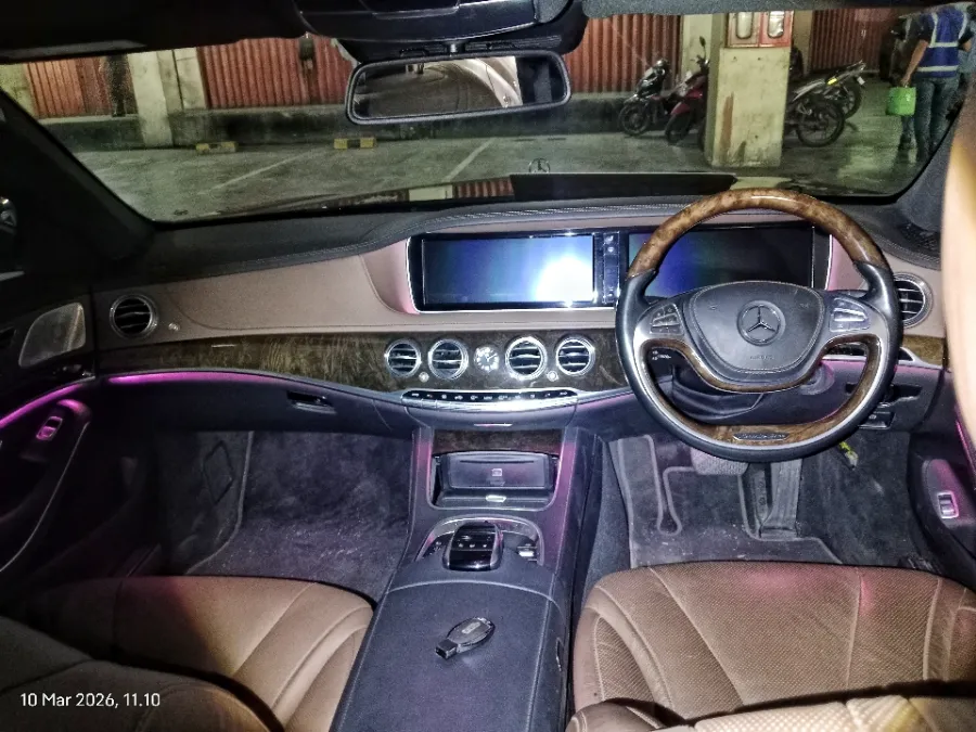 Foto Mobil Bekas Dashboard Mercedes-Benz S400L 3.0 Exclusive tahun 2015