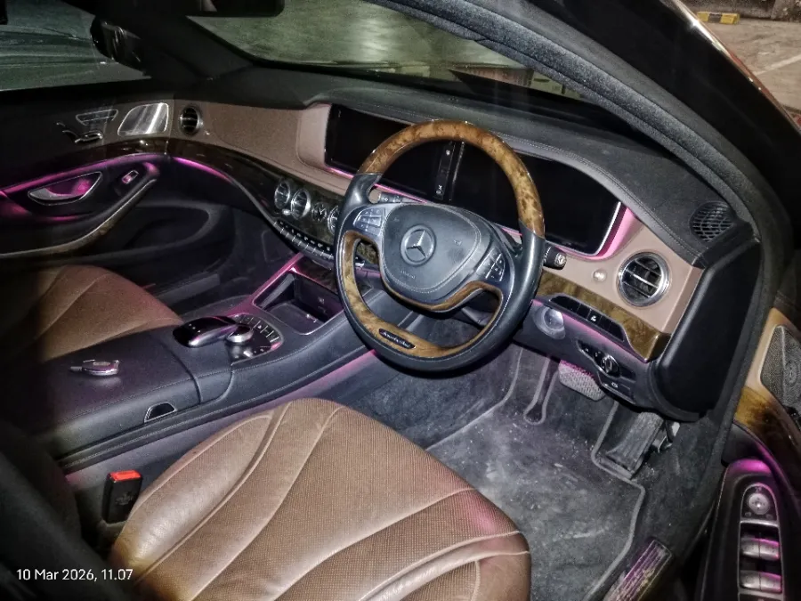 Foto Mobil Bekas Kabin Depan Mercedes-Benz S400L 3.0 Exclusive tahun 2015