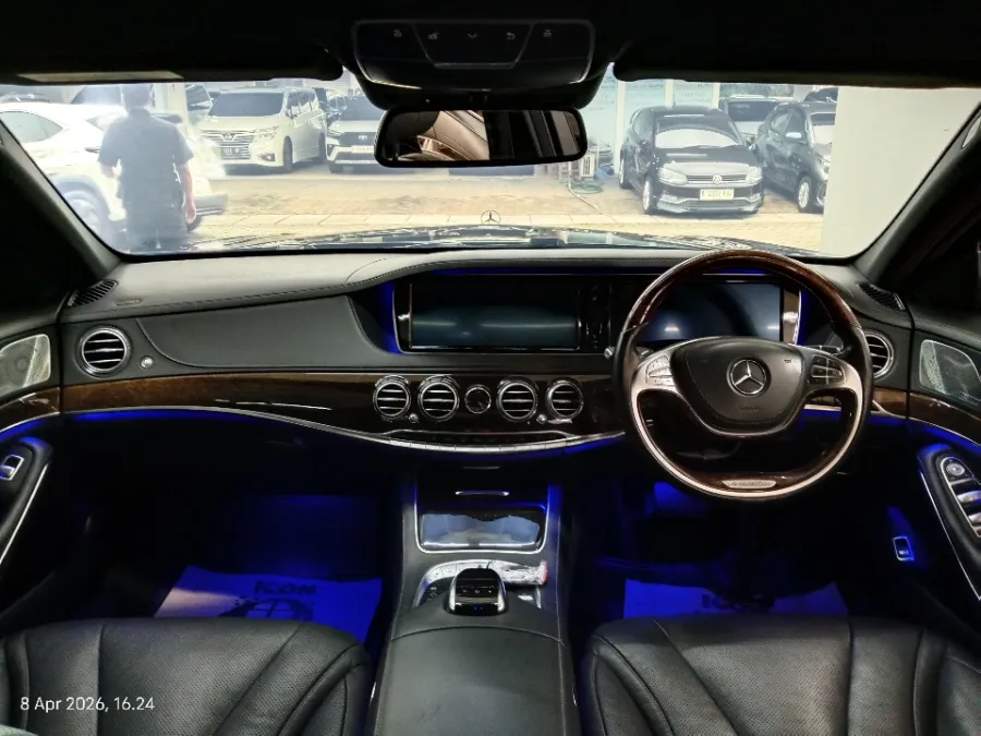 Foto Mobil Bekas Dashboard Mercedes-Benz S400L 3.0 Exclusive tahun 2016