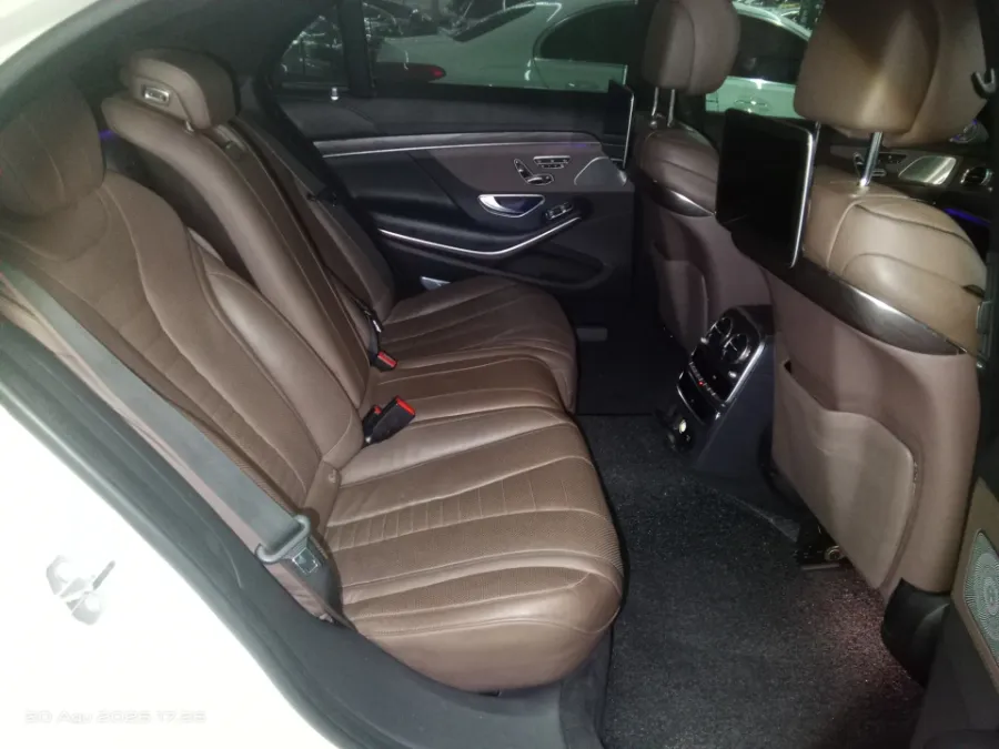 Foto Mobil Bekas Kabin Belakang Mercedes-Benz S450L 3.0 V222 tahun 2019