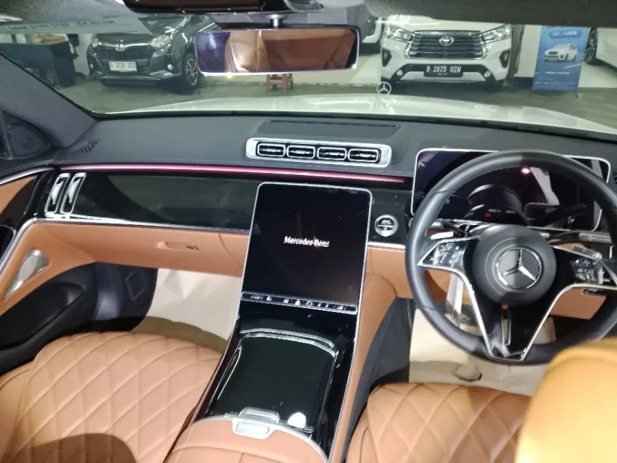 Foto Mobil Bekas Dashboard Mercedes-Benz S450L 3.0 V223 tahun 2022