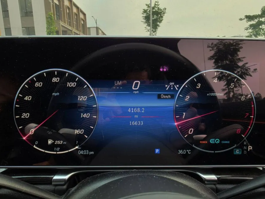 Foto Mobil Bekas Odometer Mercedes-Benz S450L 3.0 V223 tahun 2022
