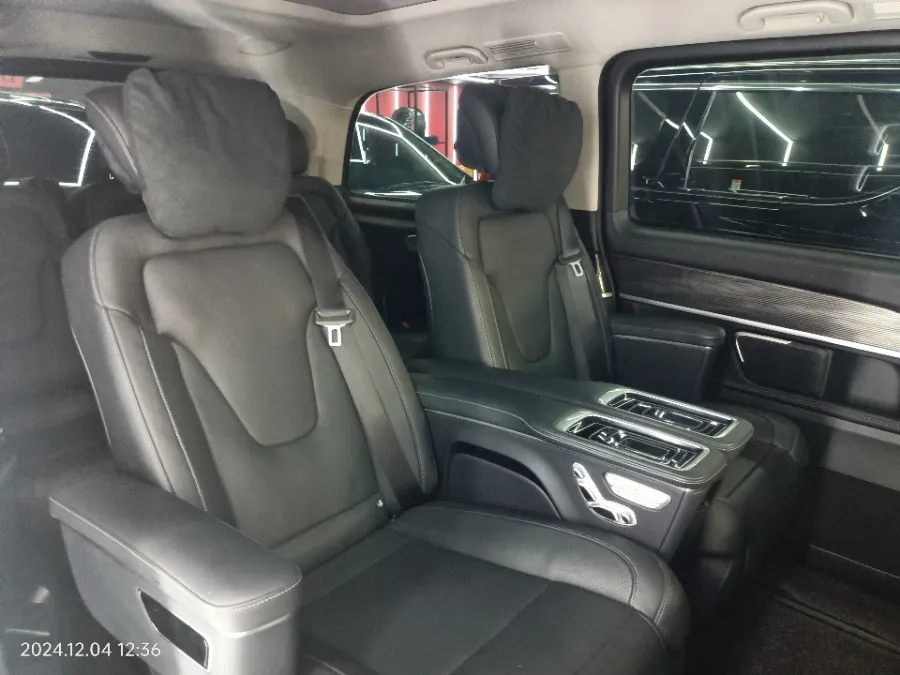 Foto Mobil Bekas Kabin Belakang Mercedes-Benz V250 2.0 Avantgarde tahun 2021
