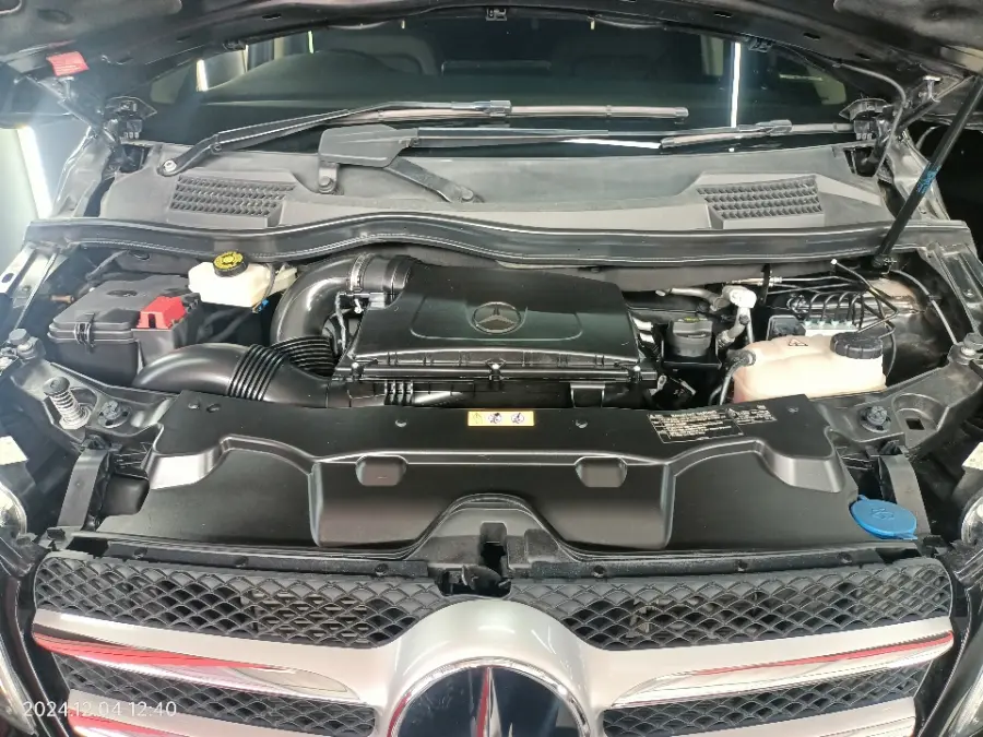 Foto Mobil Bekas Mesin Mercedes-Benz V250 2.0 Avantgarde tahun 2021