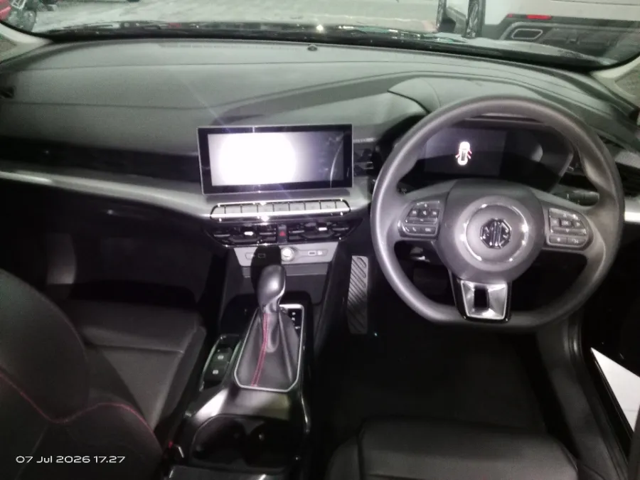 Foto Mobil Bekas Dashboard MG 5GT 1.5 tahun 2023