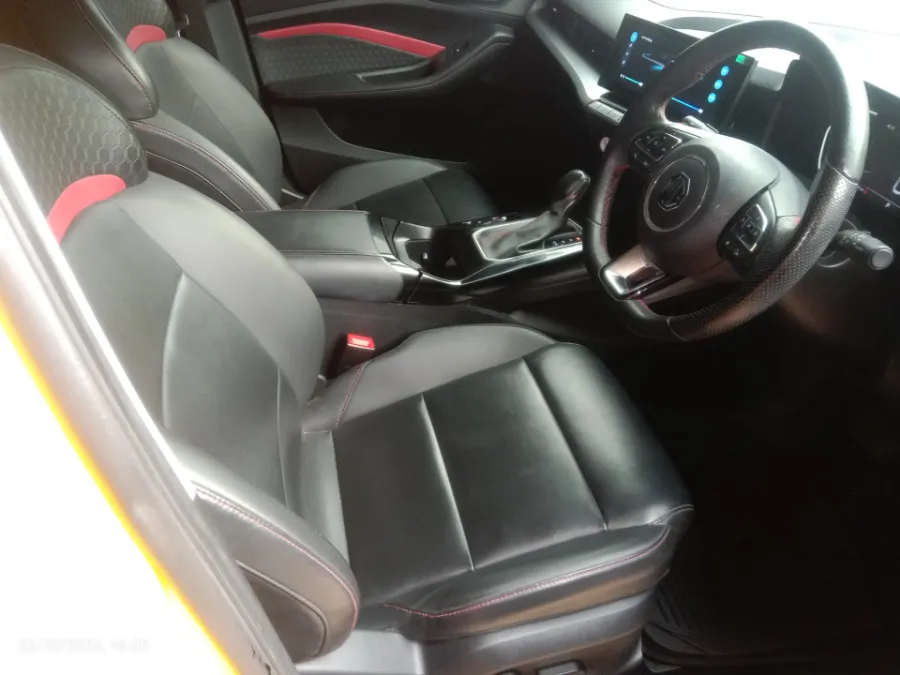 Foto Mobil Bekas Kabin Depan MG 5GT 1.5 tahun 2023