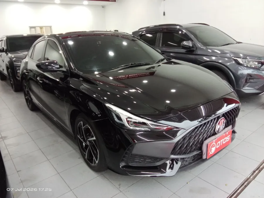 Foto Mobil Bekas Kanan Depan MG 5GT 1.5 tahun 2023