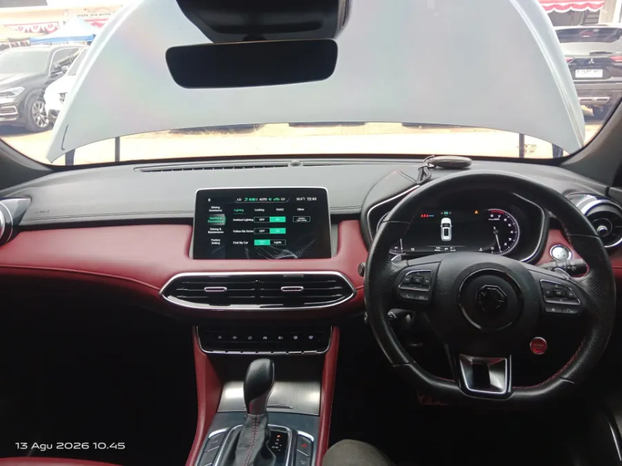 Foto Mobil Bekas Dashboard MG HS 1.5 tahun 2021