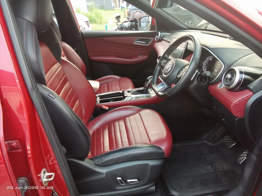 Foto Mobil Bekas Kabin Depan MG HS 1.5 Ignite tahun 2020