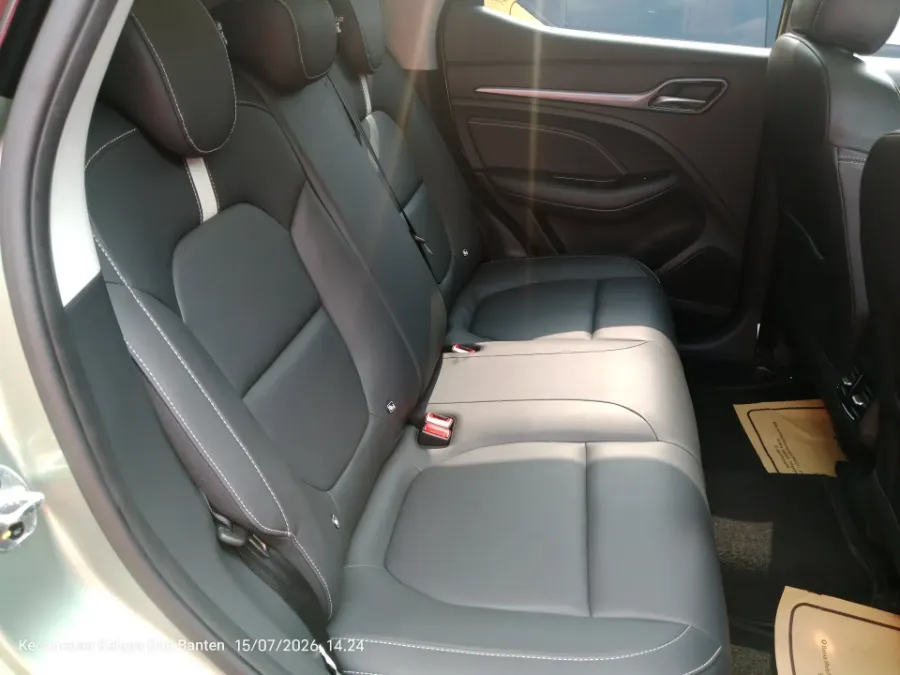 Foto Mobil Bekas Kabin Belakang MG VS 1.5 HEV Magnify tahun 2025