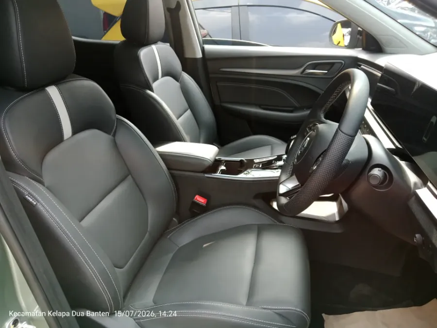 Foto Mobil Bekas Kabin Depan MG VS 1.5 HEV Magnify tahun 2025