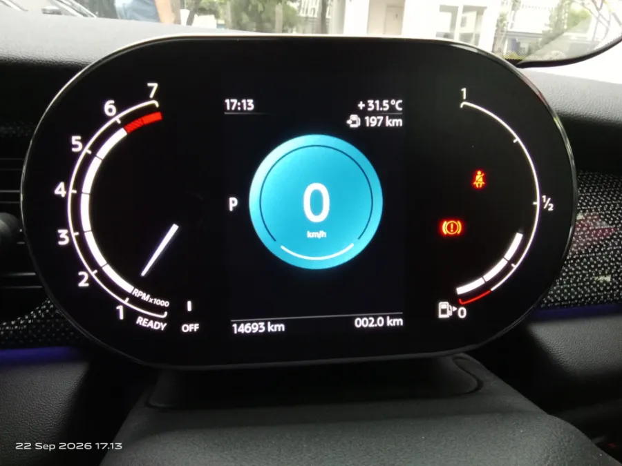 Foto Mobil Bekas Odometer MINI Cabrio 2.0 Cooper S tahun 2022