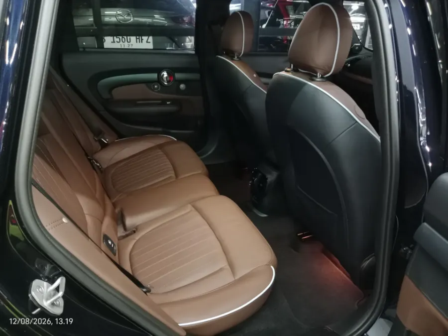 Foto Mobil Bekas Kabin Belakang MINI Clubman 2.0 Cooper S tahun 2024