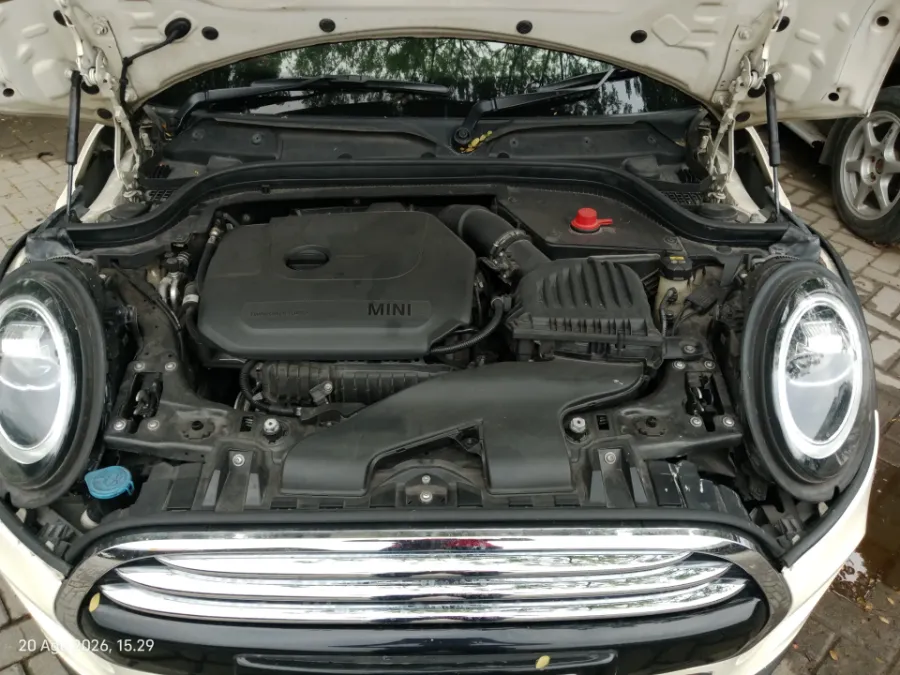 Foto Mobil Bekas Mesin MINI Convertible 1.5 Cooper tahun 2020