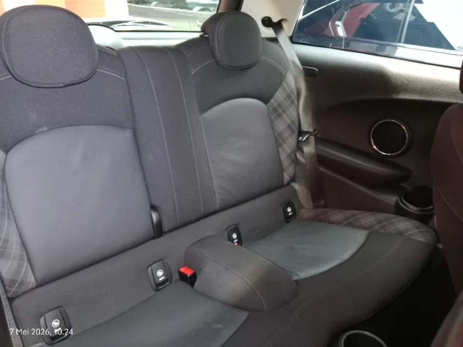 Foto Mobil Bekas Kabin Belakang MINI Cooper 1.5 tahun 2018