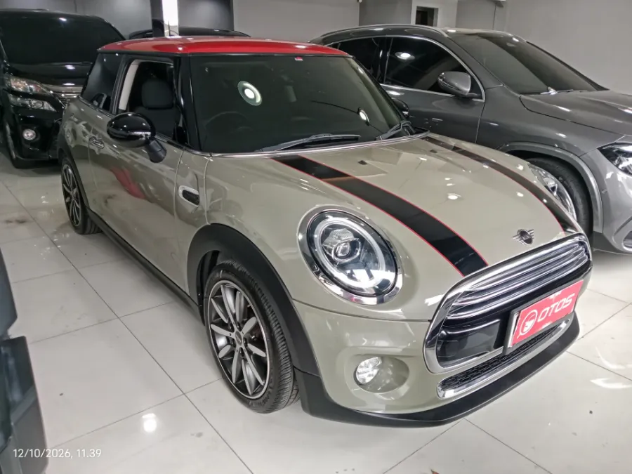 Foto Mobil Bekas Kanan Depan MINI Cooper 1.5 tahun 2018