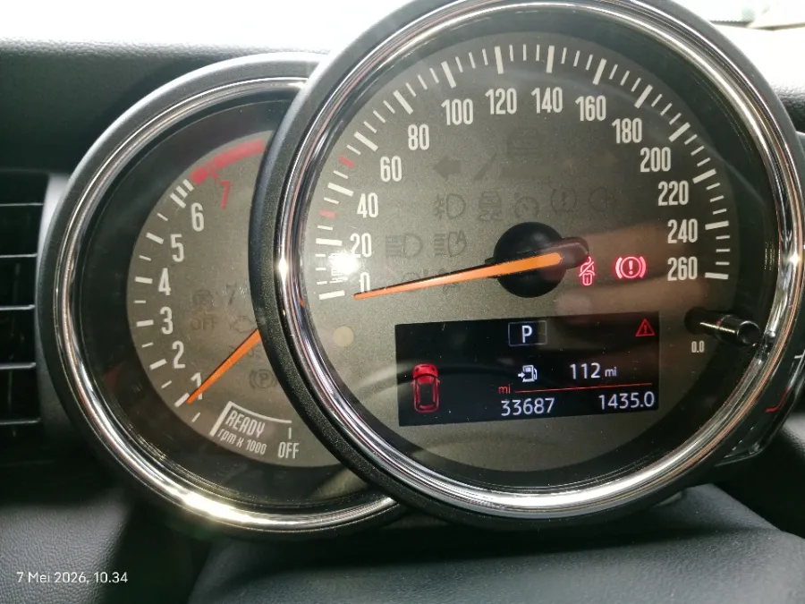 Foto Mobil Bekas Odometer MINI Cooper 1.5 tahun 2018