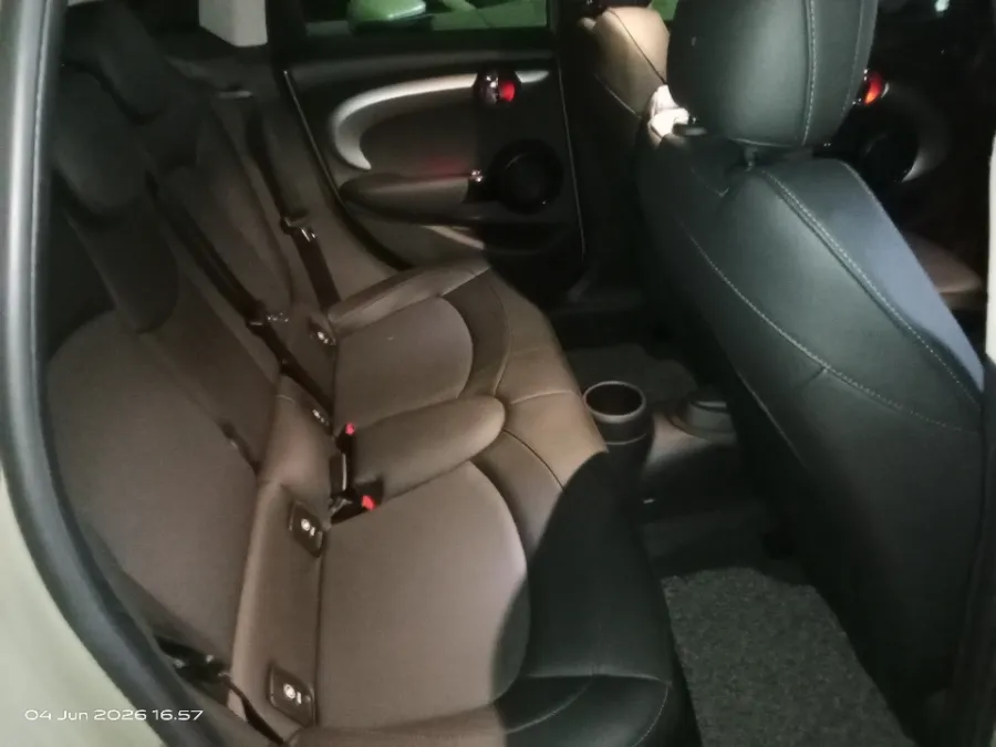 Foto Mobil Bekas Kabin Belakang MINI Cooper 1.5 tahun 2020