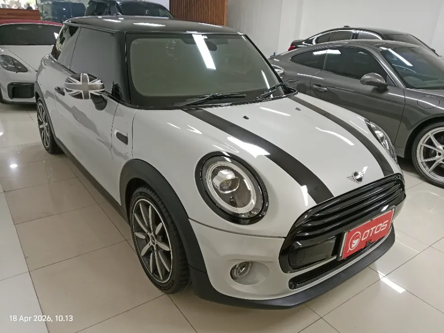 Foto Mobil Bekas Kanan Depan MINI Cooper 1.5 tahun 2020