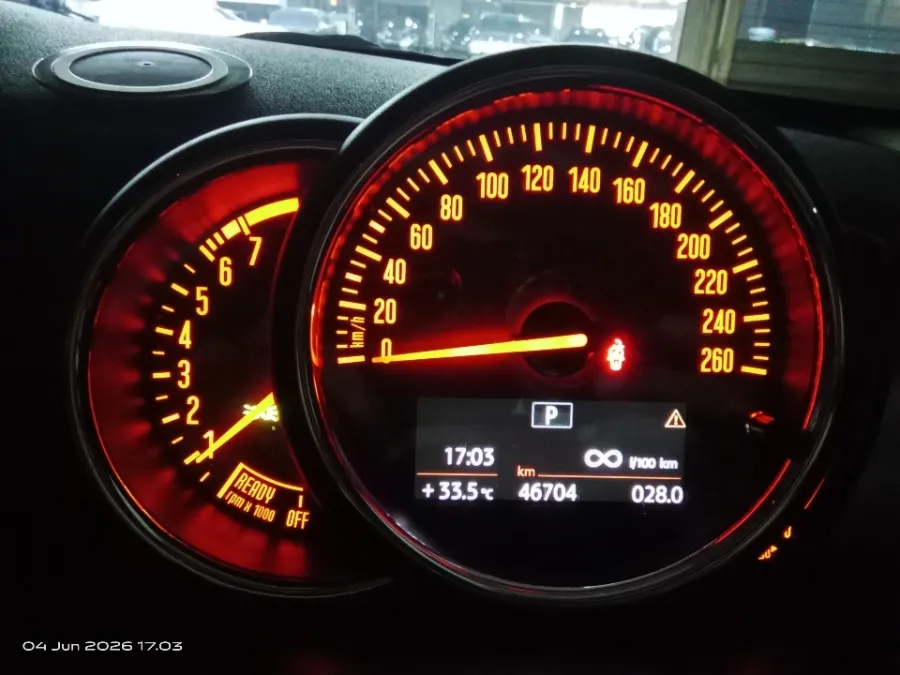 Foto Mobil Bekas Odometer MINI Cooper 1.5 tahun 2020