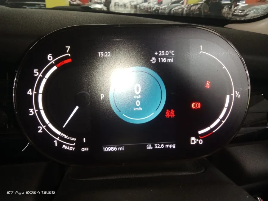Foto Mobil Bekas Odometer MINI Cooper 1.5 tahun 2021