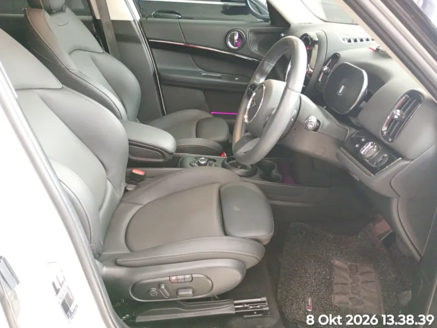 Foto Mobil Bekas Kabin Depan MINI Cooper 1.5 tahun 2023
