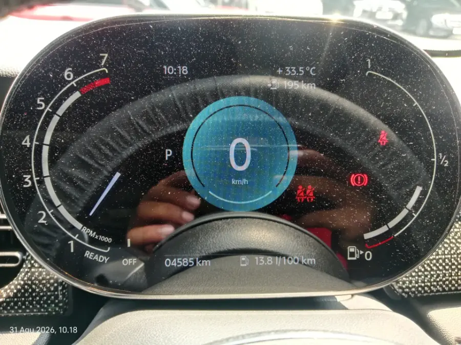 Foto Mobil Bekas Odometer MINI Cooper 1.5 S tahun 2023