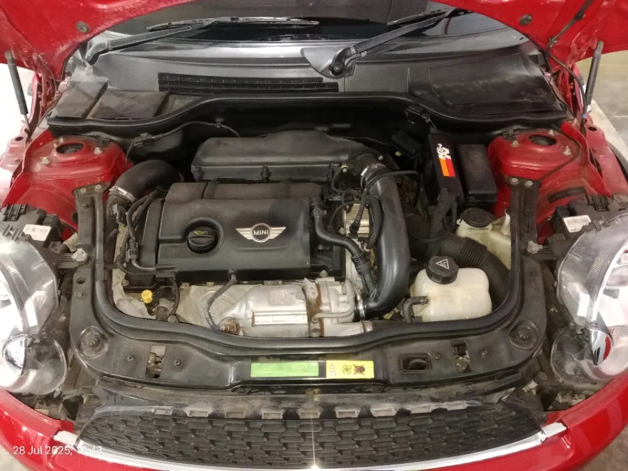 Foto Mobil Bekas Mesin MINI Cooper 1.6 tahun 2011