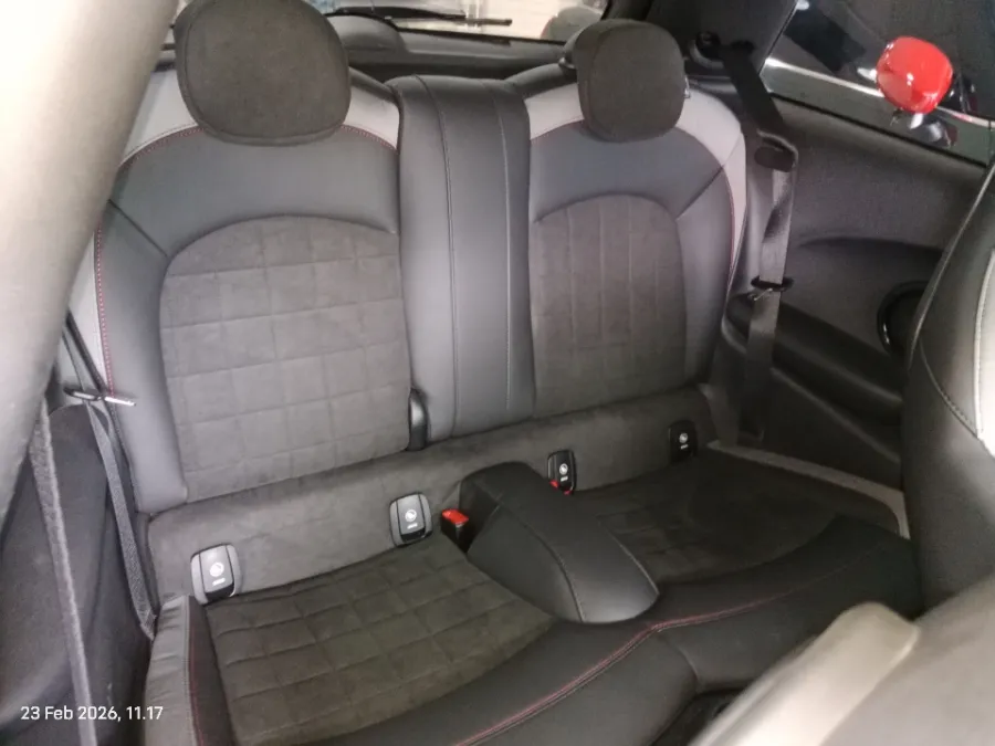 Foto Mobil Bekas Kabin Belakang MINI Cooper 1.6 S Coupe tahun 2021