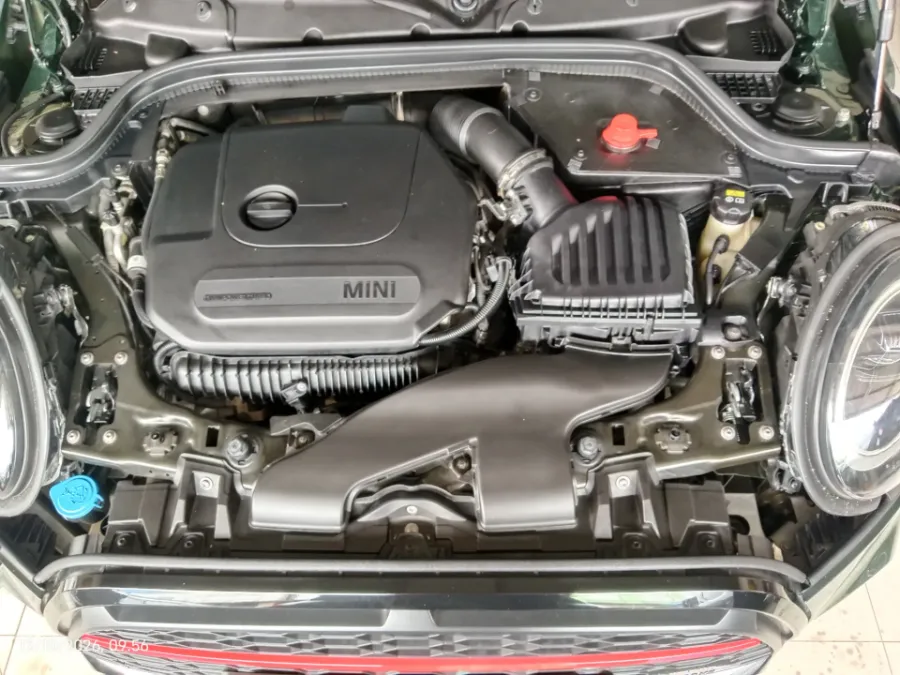 Foto Mobil Bekas Mesin MINI Cooper 2.0 John Cooper Works tahun 2021