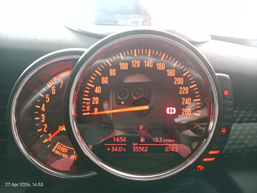 Foto Mobil Bekas Odometer MINI Cooper 2.0 S tahun 2015