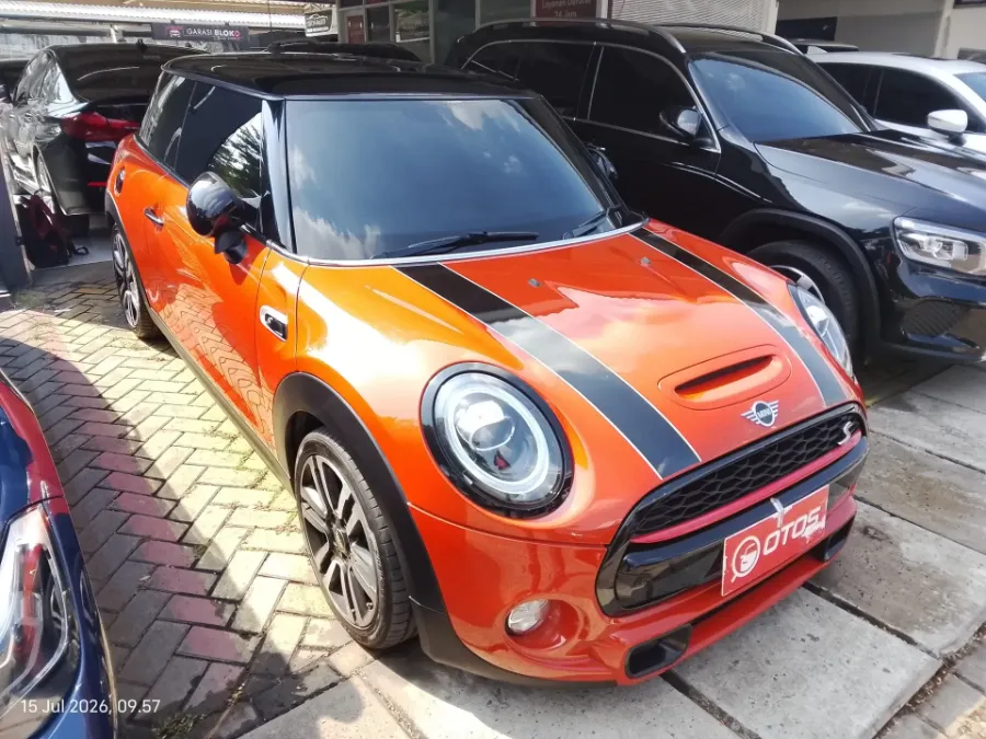 Foto Mobil Bekas Kanan Depan MINI Cooper 2.0 S tahun 2019