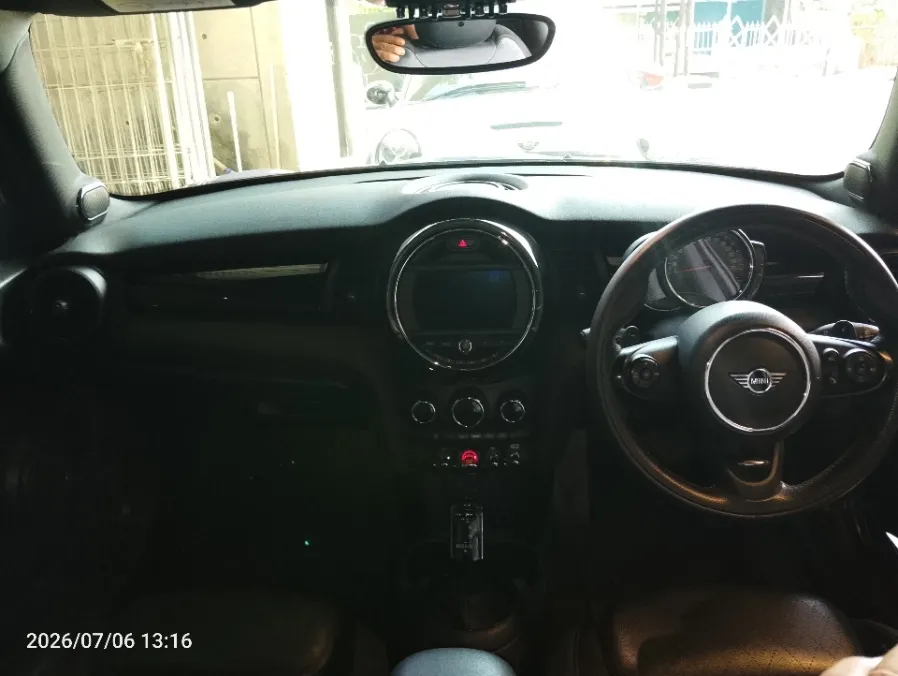 Foto Mobil Bekas Dashboard MINI Cooper 2.0 S tahun 2020