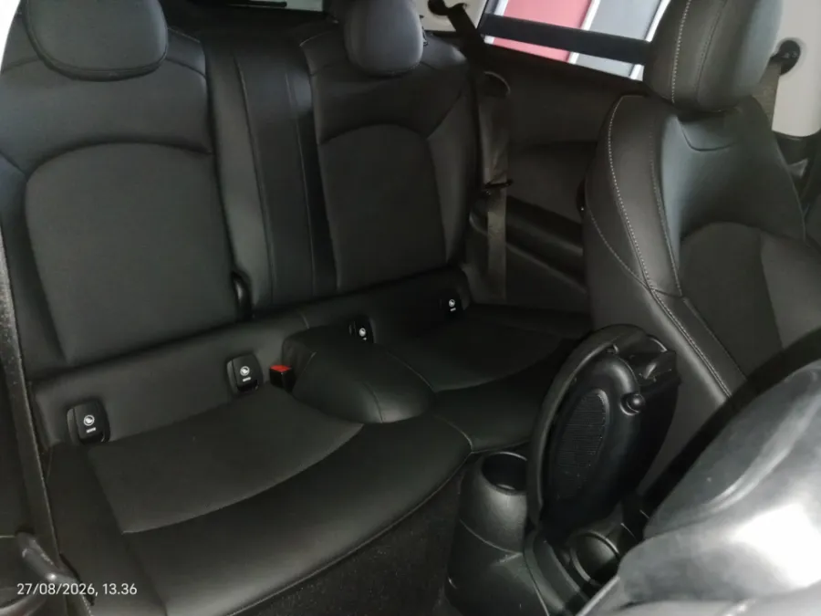 Foto Mobil Bekas Kabin Belakang MINI Cooper 2.0 S tahun 2022
